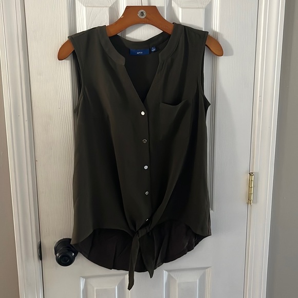 Apt. 9 Tops - Apt 9 tie front tank